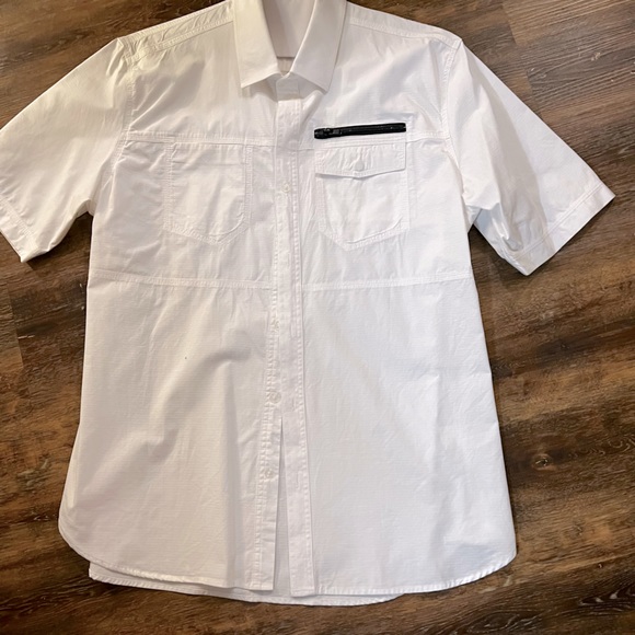 NWOT Men’s short sleeve whit shirt size 2X. Great textured fabric and detail - Picture 1 of 3